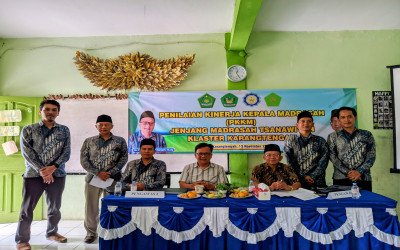 Komitmen Tingkatkan Mutu Pendidikan, MTs Ats-Tsuur Sukses Gelar Penilaian Kinerja Kepala Madrasah 2025